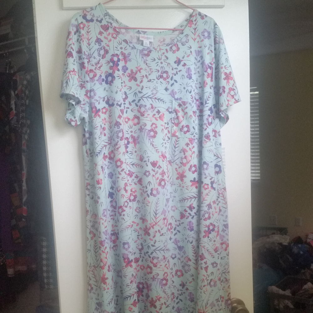 Lularoe XL Carly Dress - pastel floral - NWT